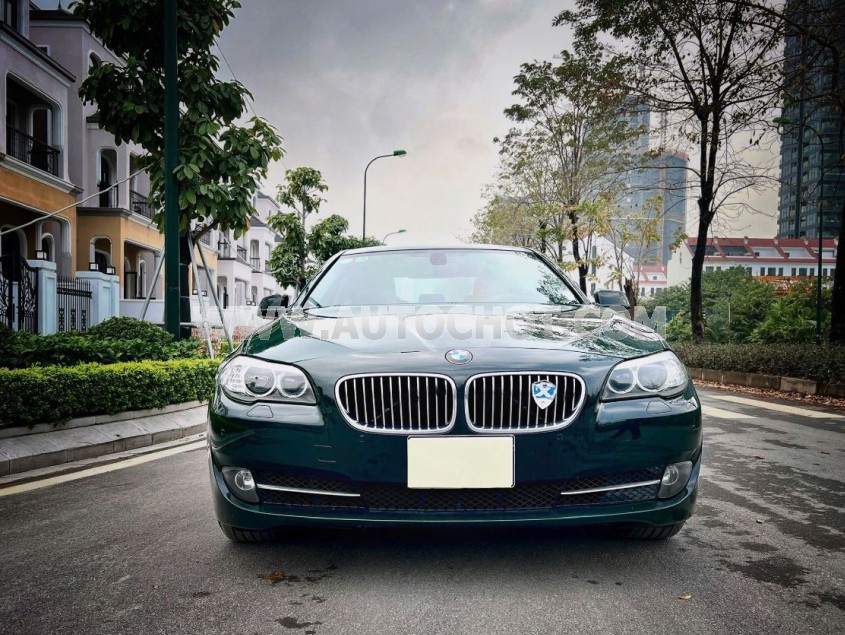 Xe BMW 5 Series 520i 2012