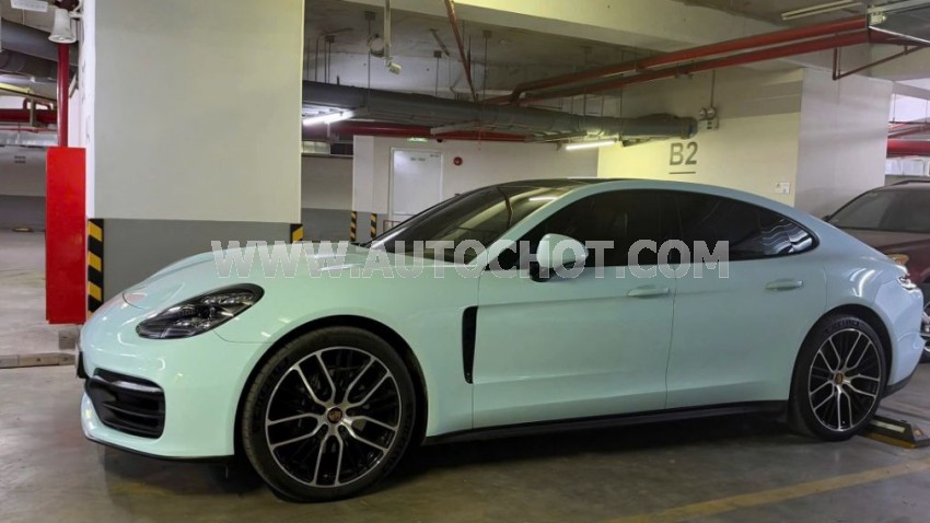 Porsche Panamera 4 2021