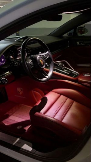 Xe Porsche Panamera 4 2021
