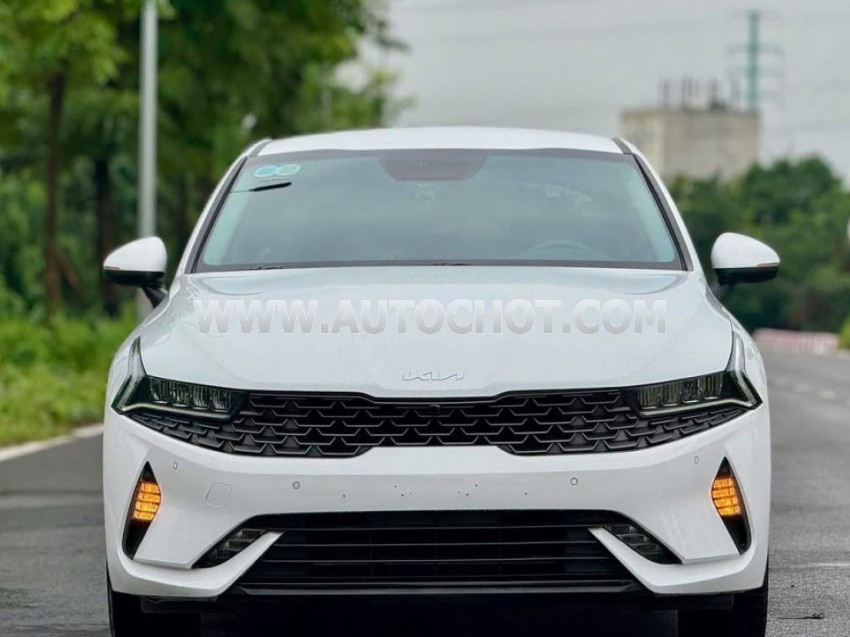 Xe Kia K5 Luxury 2.0 AT 2025