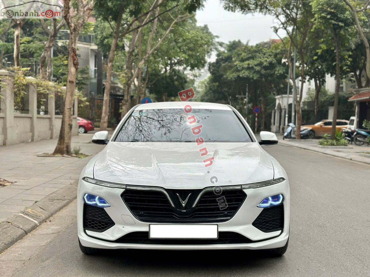 Xe VinFast Lux A 2.0 Base 2.0 AT 2021