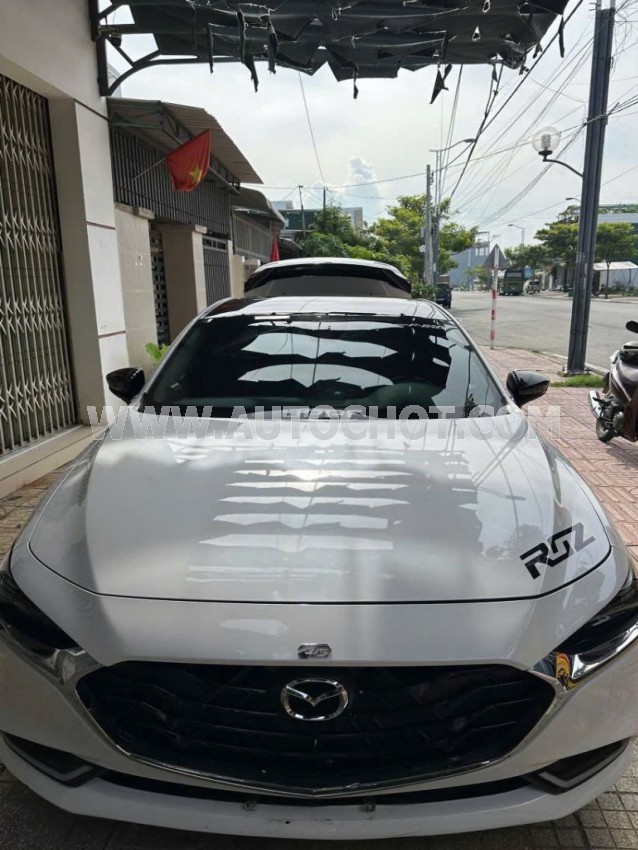 Mazda 3 1.5L Luxury 2022