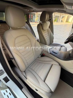 Xe Mercedes Benz GLC 300 4Matic 2019