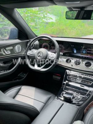 Xe Mercedes Benz E class E300 AMG 2019
