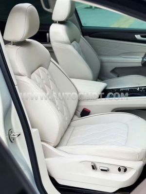 Xe Volkswagen Viloran Luxury 2024