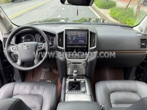 Xe Toyota Land Cruiser 4.6 V8 2020