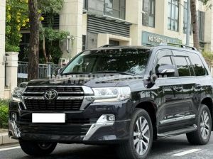Xe Toyota Land Cruiser 4.6 V8 2020