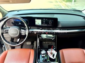 Xe Kia Carnival Signature 2.2D 2024