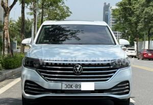 Xe Volkswagen Viloran Luxury 2023