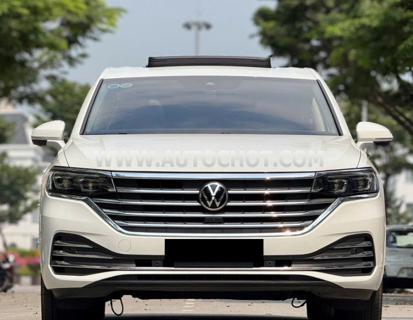 Volkswagen Viloran Luxury 2024