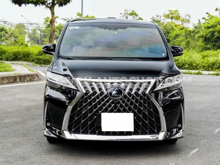Lexus LM 300h Royal Lounge 2020
