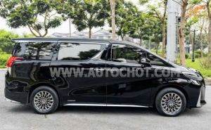 Xe Lexus LM 300h Royal Lounge 2020
