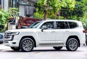 Xe Toyota Land Cruiser 3.5 V6 2024