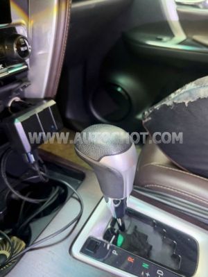Xe Toyota Fortuner 2.7V 4x2 AT 2019