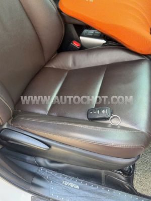 Xe Toyota Fortuner 2.7V 4x2 AT 2019
