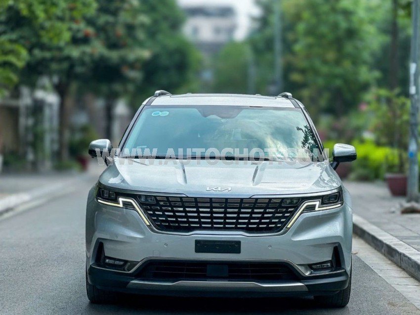 Kia Carnival Signature 2.2D 2024