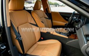 Xe Lexus ES 250 2023