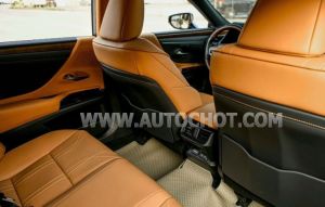 Xe Lexus ES 250 2023