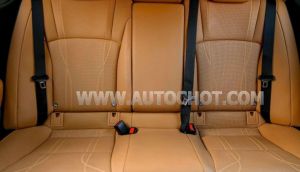 Xe Lexus ES 250 2023