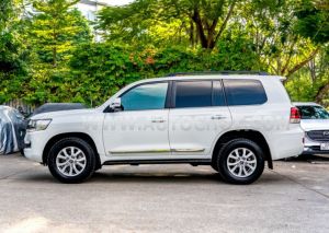 Xe Toyota Land Cruiser 4.6 V8 2020