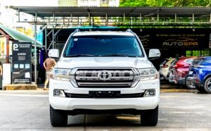 Xe Toyota Land Cruiser 4.6 V8 2020