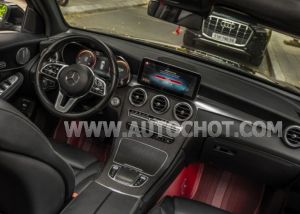 Xe Mercedes Benz GLC 300 4Matic 2020