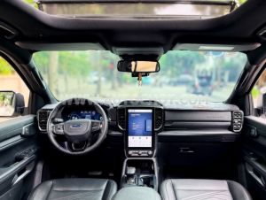 Xe Ford Everest Titanium Plus 2.0L 4x4 AT 2025