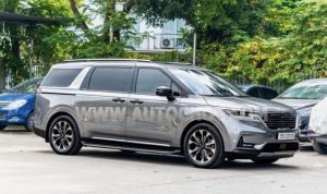 Xe Kia Carnival Signature 2.2D 2024