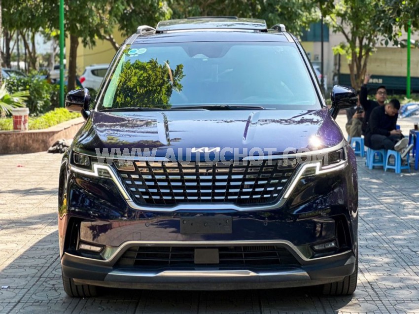 Xe Kia Carnival Signature 2.2D 2024