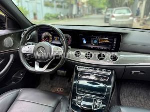 Xe Mercedes Benz E class E300 AMG 2019