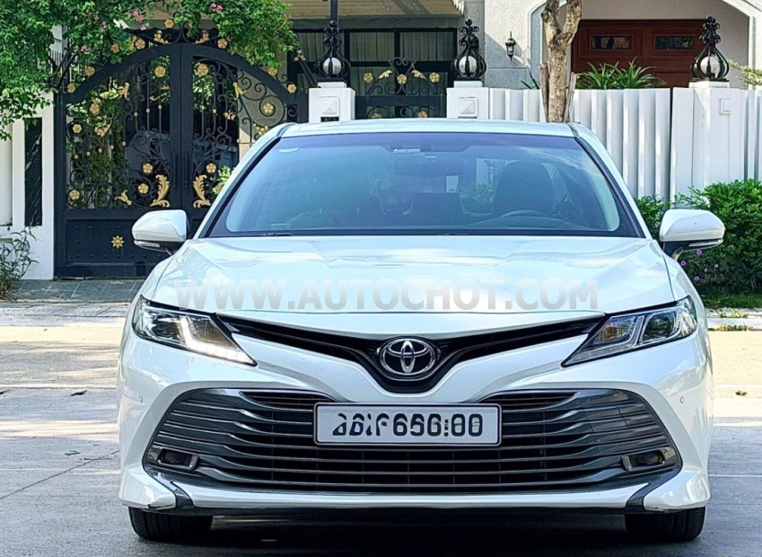 Toyota Camry 2.0G 2019