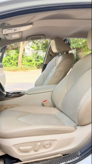 Xe Toyota Camry 2.0G 2019