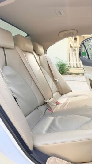 Xe Toyota Camry 2.0G 2019