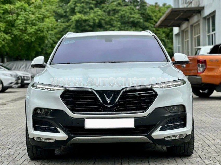 Xe VinFast Lux SA 2.0 Premium 2.0 AT 2021